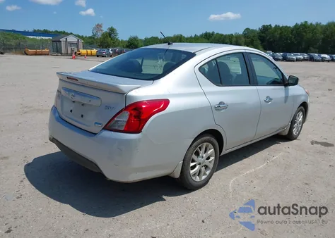 2015 Nissan Versa 1.6 Sv z USA, uszkodzony, nr VIN 3N1CN7AP5FL931899